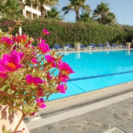 Nettuno Hotell 4*