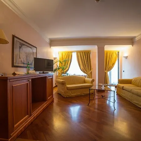Nettuno Hotell 4*